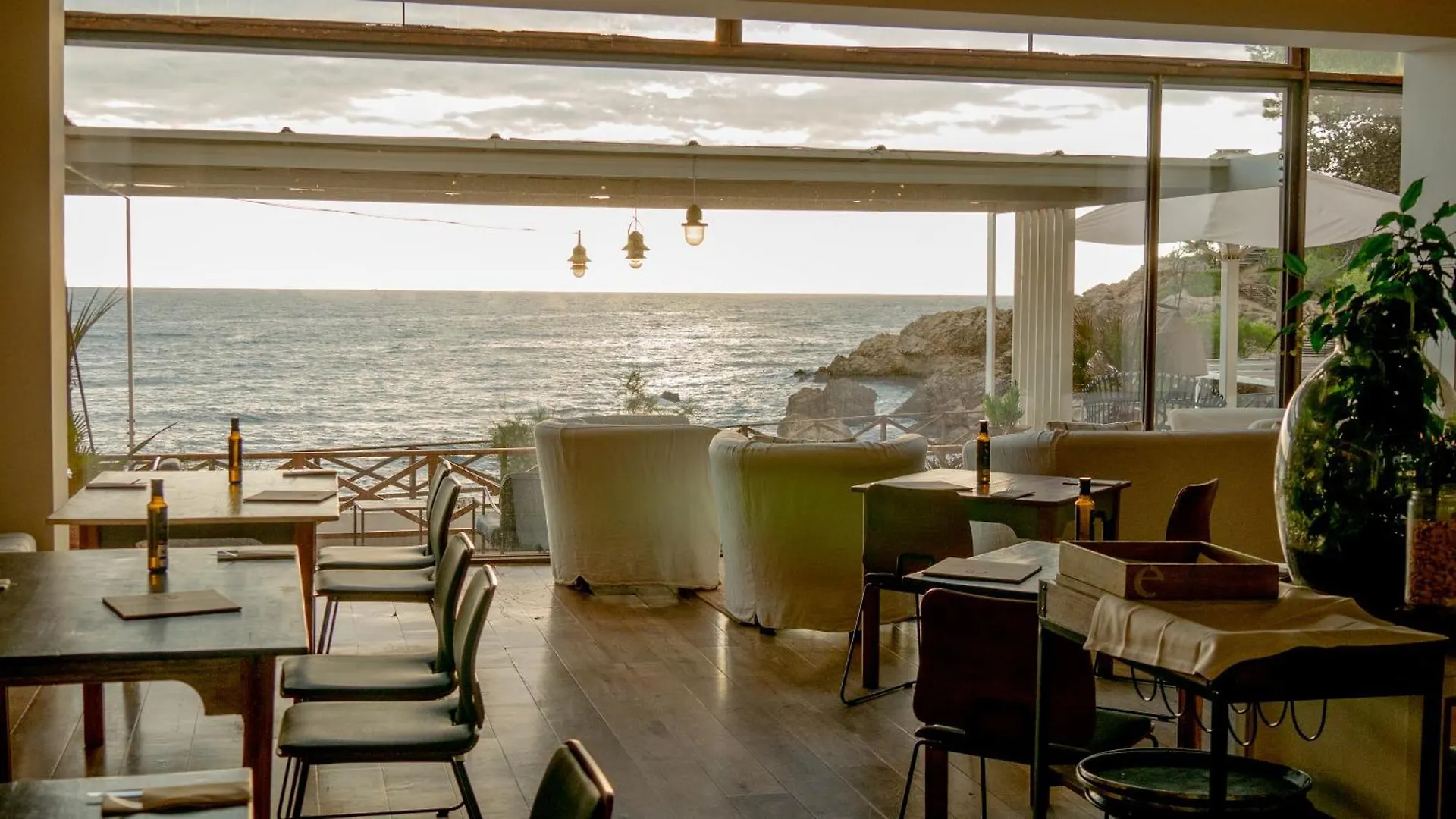 **** Отель Hostal Empuries Ля Эскала Испания